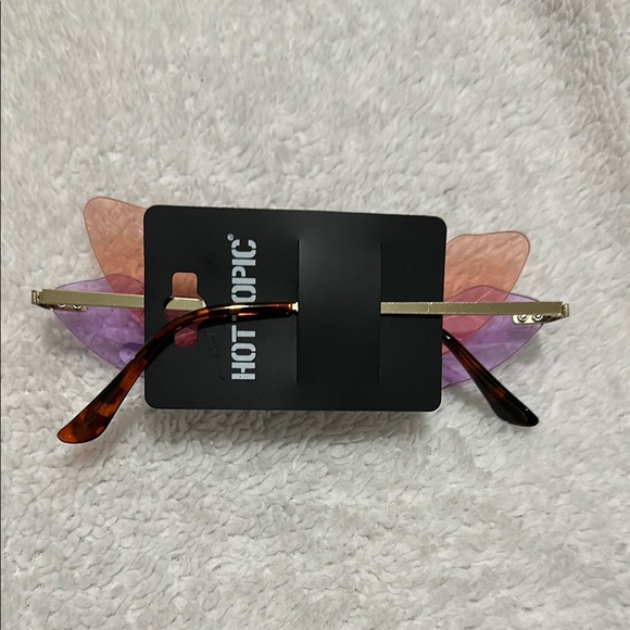 Hot Topic Butterfly Sunglasses - Picture 5 of 6